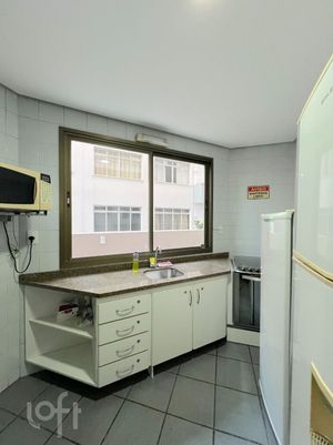 Image 37 - 868575