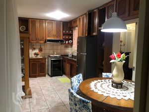 Image 8 - 868580