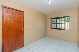 Image 10 - 868581