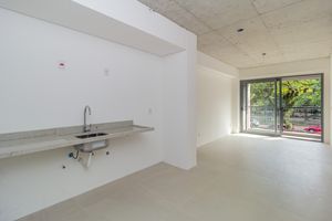 Image 18 - 868587