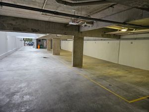 Image 9 - 868587