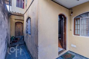 Image 25 - 868598