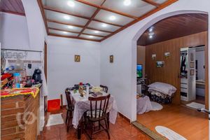 Image 10 - 868598