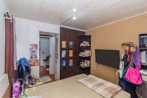 Image 8 - 868598