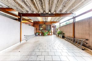 Image 7 - 868610