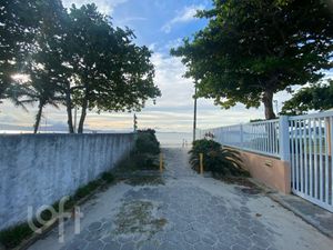 Image 19 - 868618