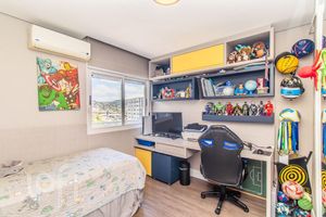 Image 19 - 868621