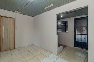 Image 11 - 868625