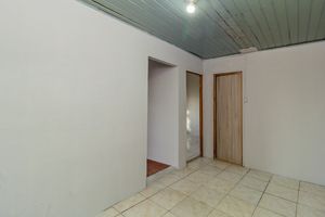 Image 12 - 868625