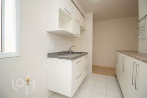 Image 10 - 868639