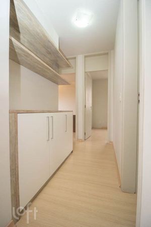 Image 18 - 868639