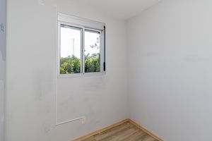 Image 17 - 868643