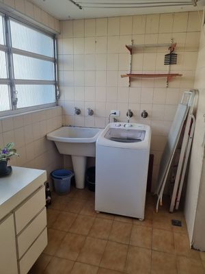 Image 19 - 868646
