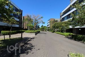 Image 30 - 868649