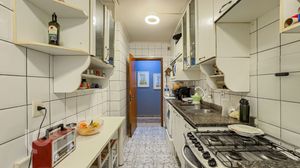 Image 12 - 868651