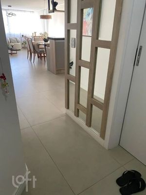 Image 10 - 868665