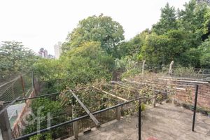 Image 17 - 868671