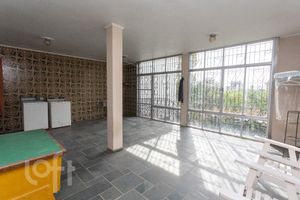 Image 6 - 868671