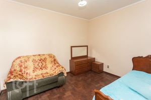 Image 10 - 868671