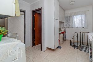Image 8 - 868672