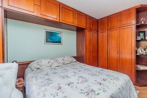 Image 15 - 868672