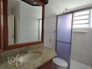 Image 13 - 868676