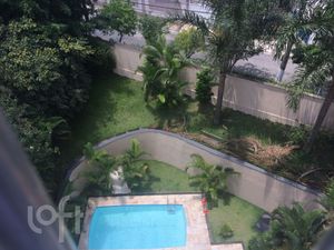 Image 10 - 868678