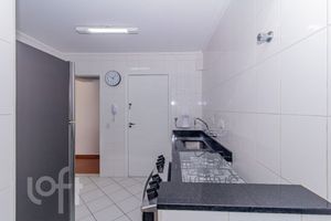 Image 21 - 868683