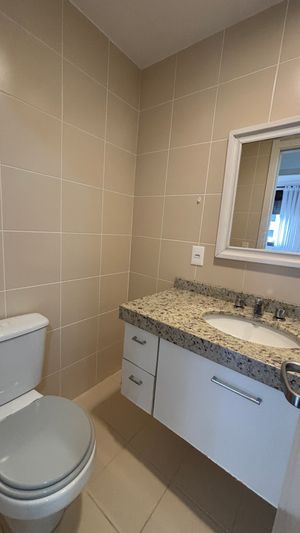 Image 11 - 868685