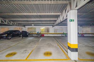 Image 30 - 868685