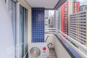 Image 19 - 868689