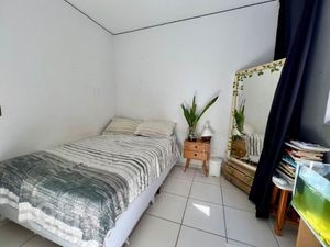 Image 8 - 868692