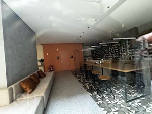 Image 28 - 868698