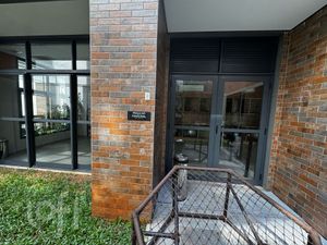 Image 32 - 868698