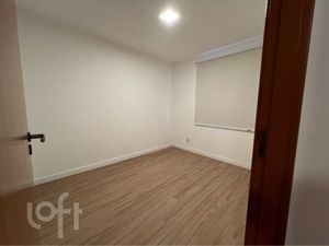 Image 6 - 868699