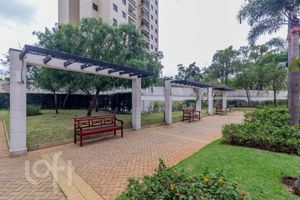 Image 37 - 868711