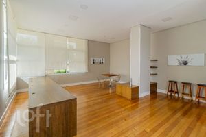 Image 76 - 868711