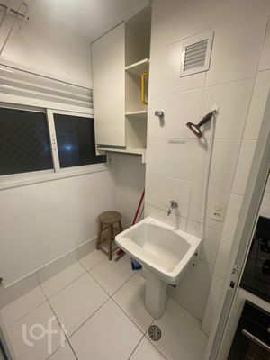 Image 13 - 868720