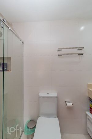 Image 19 - 868721
