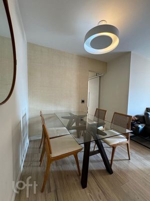 Image 17 - 868721