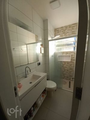Image 10 - 868724