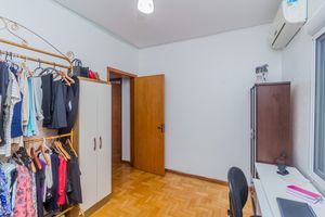 Image 8 - 868761