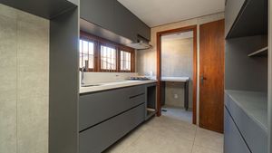 Image 8 - 868768