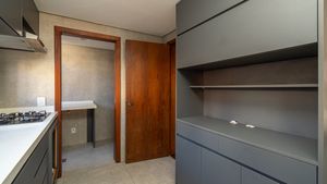 Image 11 - 868768