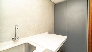 Image 13 - 868768