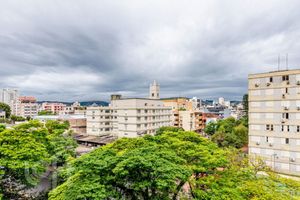 Image 10 - 868784