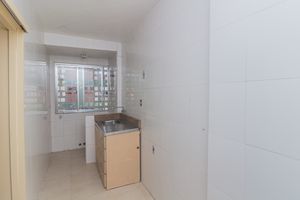Image 11 - 868790