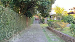 Image 30 - 868799
