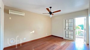 Image 19 - 868799