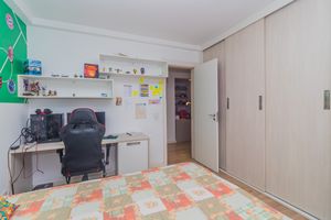 Image 13 - 868805